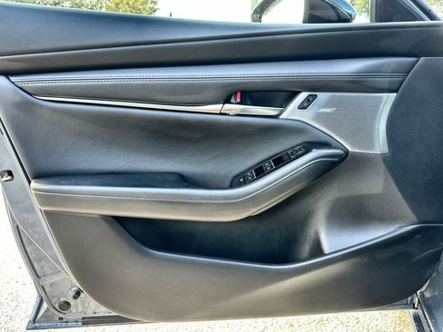 Used 2025 MAZDA MAZDA3 2.5 Turbo Sedan w/Premium Plus image 17