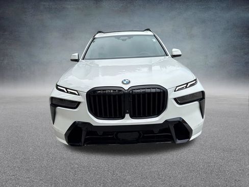 Used 2027 BMW X7 xDrive40i w/ Executive Package AWD/4WD image 9