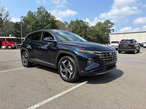 Certified 2023 Hyundai Tucson Limited AWD/4WD image 6