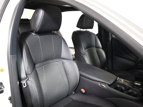 Used 2022 Lexus LS 500 AWD image 20
