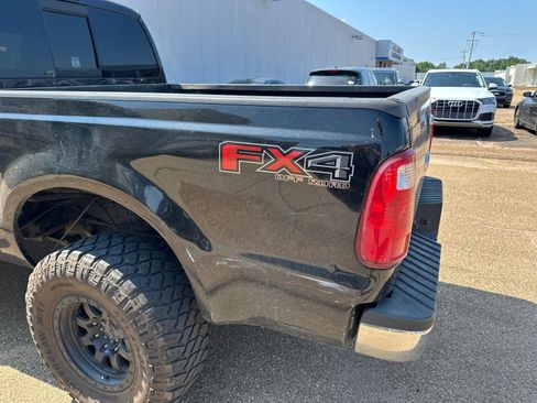 Used 2010 Ford F250 4x4 SuperCab Super Duty image 9