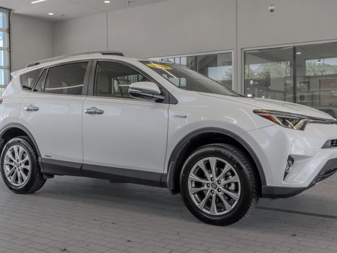 Used 2018 Toyota RAV4 Limited w/ Advanced Technology Package AWD/4WD image 12