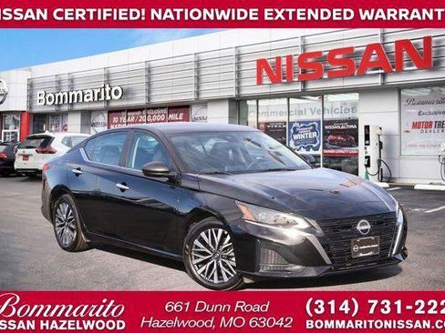 Used 2025 Nissan Altima 2.5 SV image 1