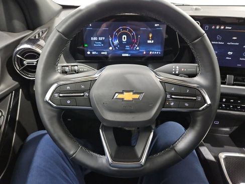 Certified 2025 Chevrolet Equinox LT image 19