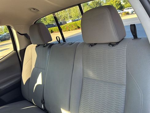 Used 2019 Toyota Tacoma SR5 AWD/4WD image 28