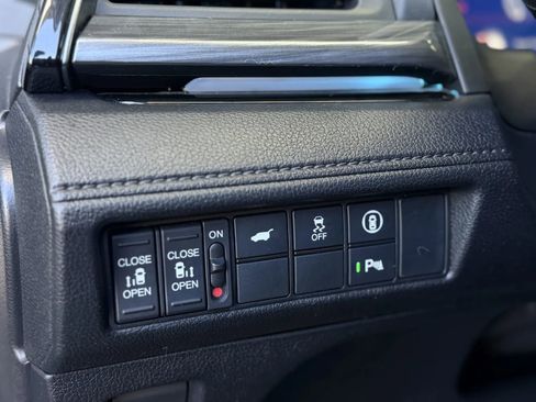 Used 2024 Honda Odyssey Elite image 27