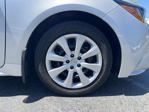 Used 2025 Toyota Corolla LE image 25