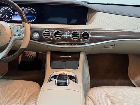 Used 2019 Mercedes-Benz S 560 4MATIC Sedan image 10