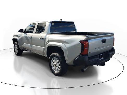 Used 2024 Toyota Tacoma SR image 4