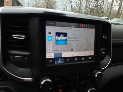 Used 2022 RAM 2500 Laramie w/ Night Edition image 8