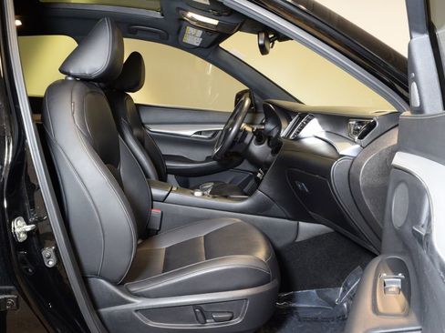 Used 2021 INFINITI QX50 Luxe w/ Appearance Package image 31