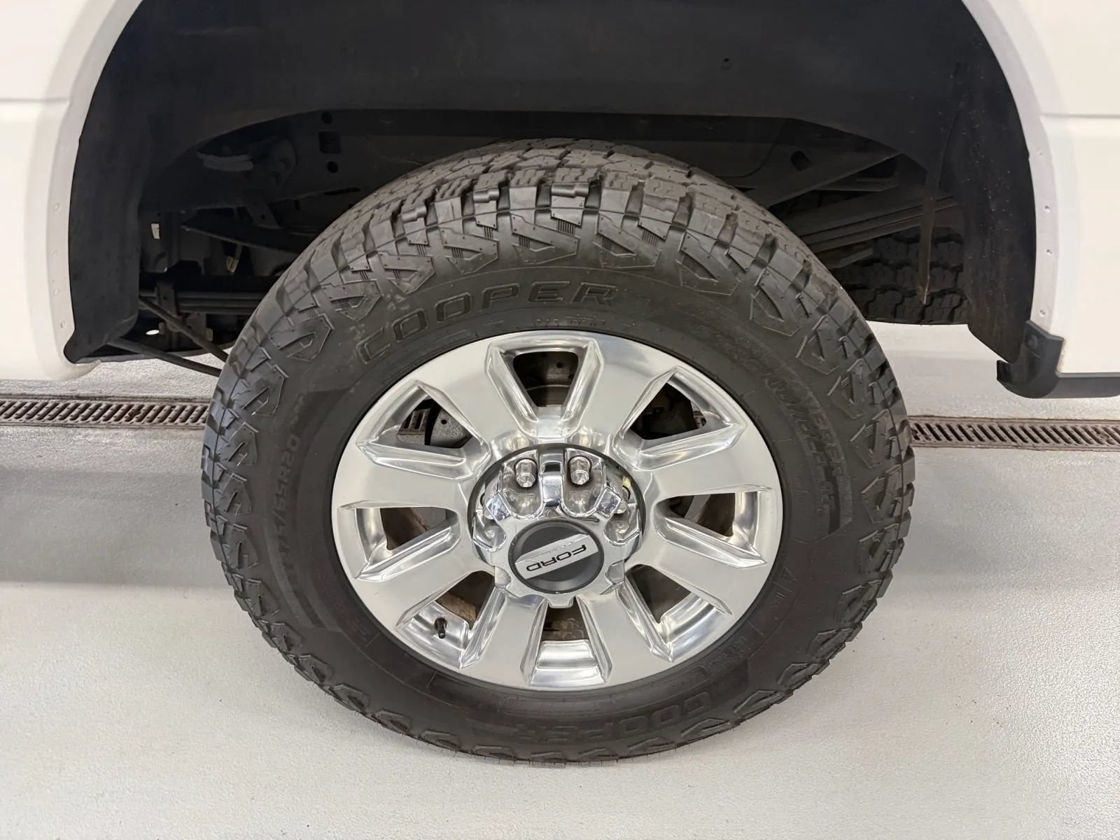 Used 2017 Ford F350 Platinum w/ Platinum Ultimate Package AWD/4WD image 36