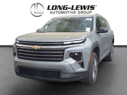 Used 2024 Chevrolet Traverse LT