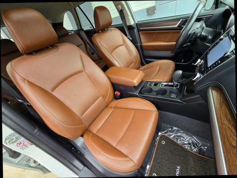 Used 2018 Subaru Outback 3.6R Touring w/ Popular Package #3 image 20