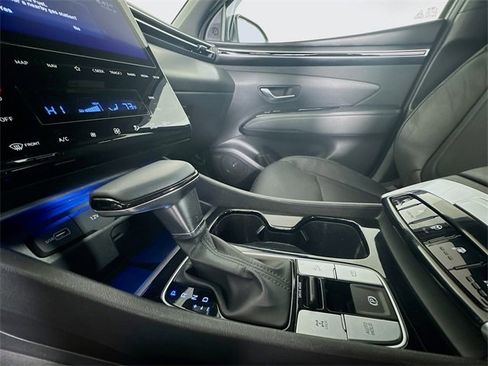 Used 2022 Hyundai Santa Cruz Limited image 17