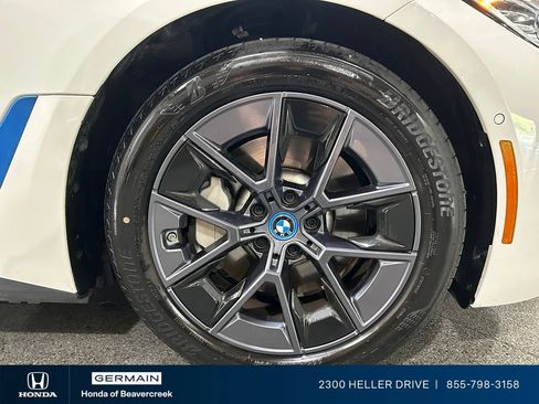 Used 2023 BMW i4 eDrive40 RWD image 12