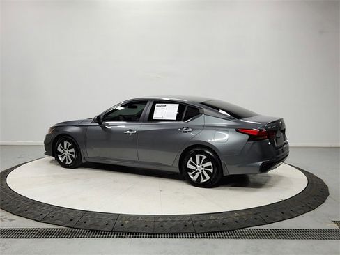 Used 2022 Nissan Altima 2.5 S image 5