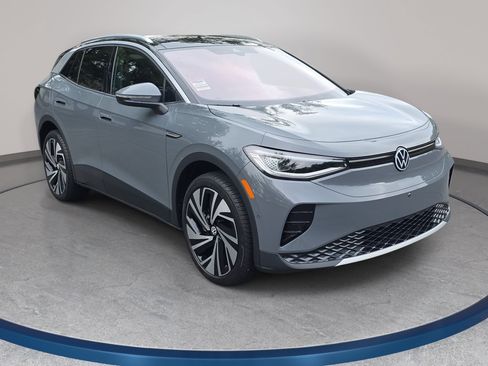 Certified 2025 Volkswagen ID.4 Pro S Plus AWD/4WD image 3