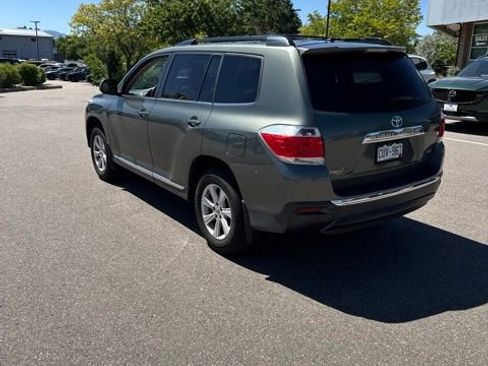 Used 2013 Toyota Highlander SE AWD/4WD image 3
