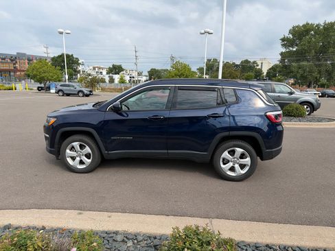 Used 2020 Jeep Compass Latitude w/ Cold Weather Group AWD/4WD image 8
