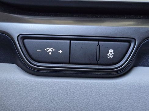 Used 2025 Kia Carnival SX FWD image 22