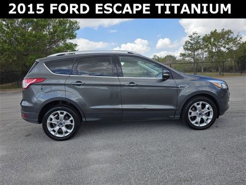 Used 2015 Ford Escape Titanium image 2
