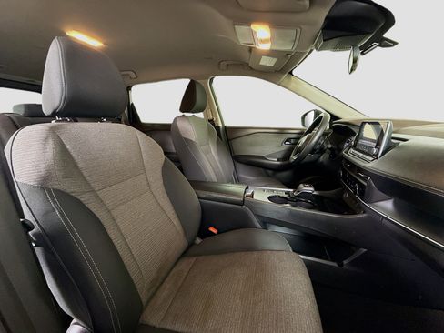 Used 2022 Nissan Rogue S image 29