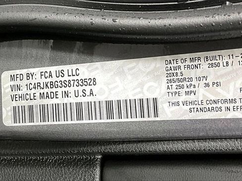 New 2025 Jeep Grand Cherokee L Limited image 9