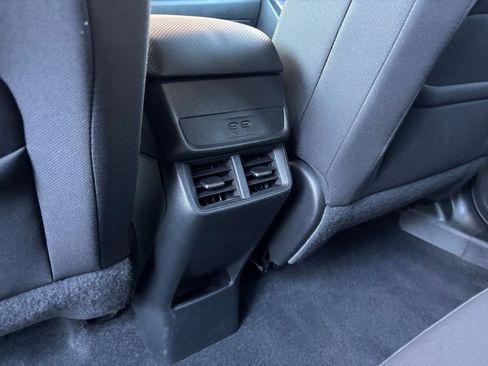 Used 2025 Chevrolet Equinox LT image 23