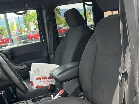 Used 2016 Jeep Wrangler Unlimited Sport AWD/4WD image 10