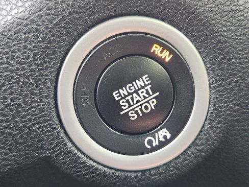 Used 2018 Chrysler 300 C w/ Sun, Sound & Nav Package image 21