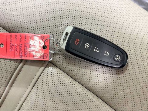 Used 2015 Lincoln Navigator 4WD image 33