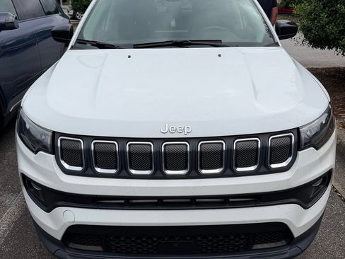 Used 2022 Jeep Compass Latitude AWD/4WD image 1