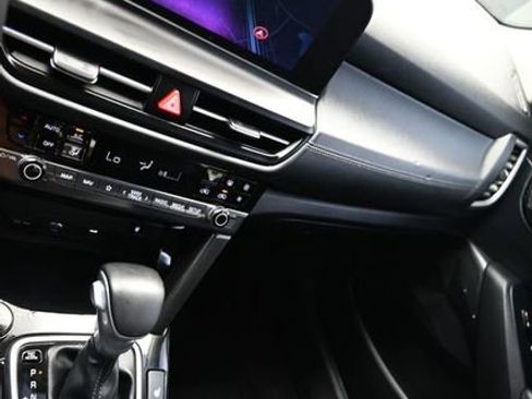 Used 2025 Kia Seltos EX FWD image 22