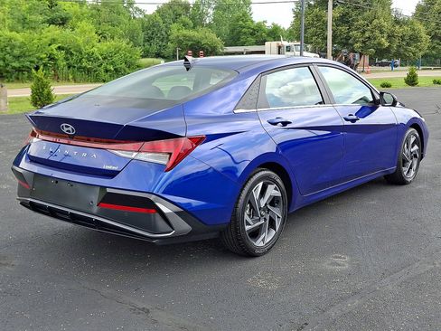 Used 2024 Hyundai Elantra Limited FWD image 25
