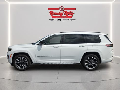 Used 2024 Jeep Grand Cherokee L Overland w/ Advanced Protech Group III AWD/4WD image 2