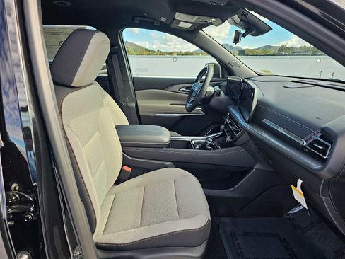 New 2026 Chevrolet Traverse LT w/ Enhanced Driving Package image 10