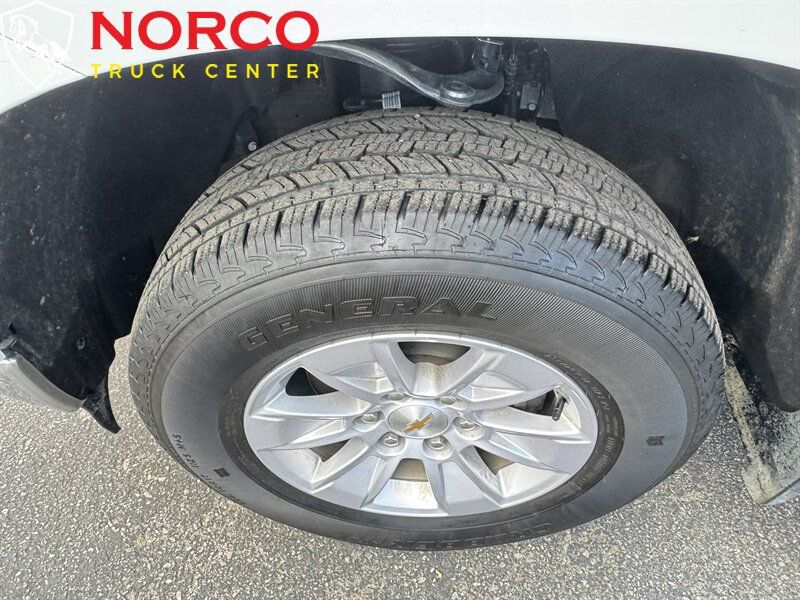 Used 2025 Chevrolet Silverado 1500 W/T RWD image 13