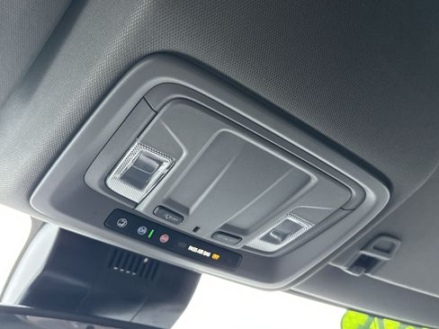 Used 2024 GMC Sierra 1500 SLT image 21