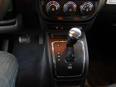 Used 2016 Jeep Compass Sport w/ Power Value Group image 20