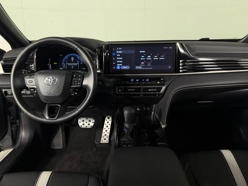 Used 2025 Toyota Camry SE w/ Multimedia Upgrade Package FWD image 13