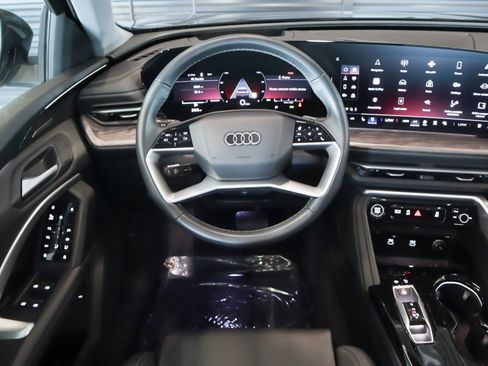 New 2025 Audi Q5 Premium Plus w/ Premium Plus AWD/4WD image 19