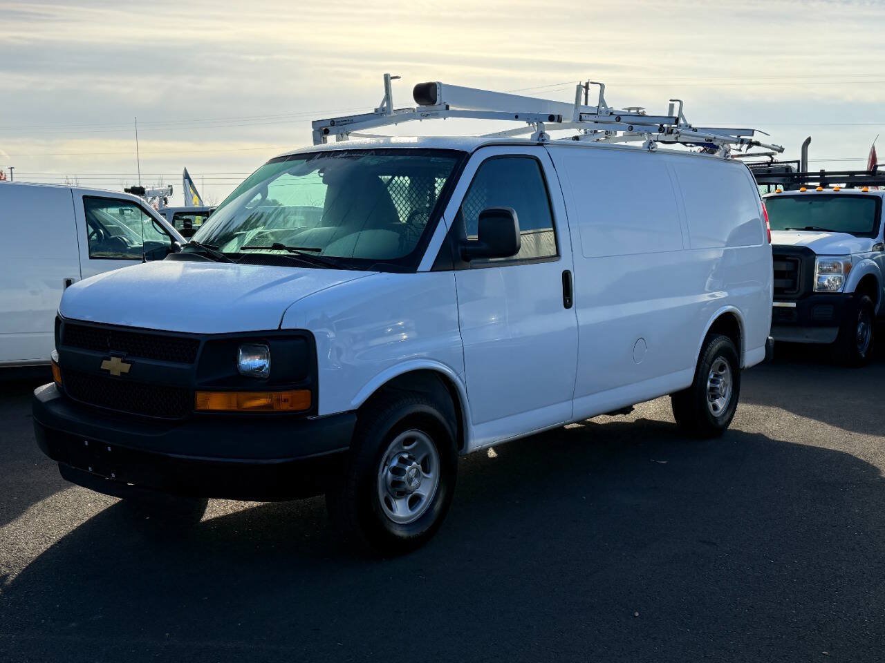 Used 2016 Chevrolet Express 2500 w/ Cold Climate Package RWD image 2