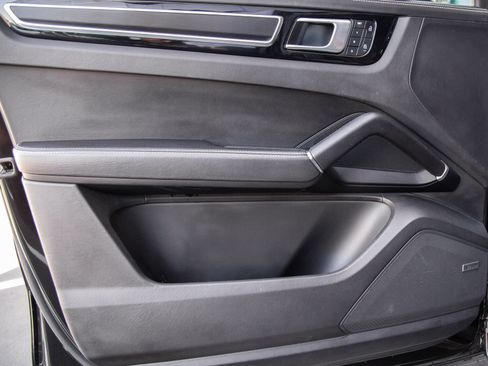 Certified 2023 Porsche Cayenne GTS AWD/4WD image 14