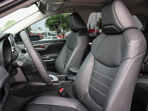 Used 2025 Toyota RAV4 XLE Premium FWD image 17