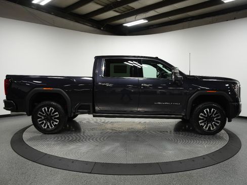 New 2026 GMC Sierra 2500 Denali Ultimate AWD/4WD image 11