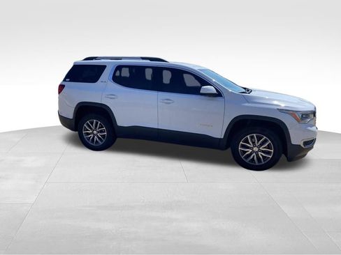 Used 2017 GMC Acadia SLE FWD image 11