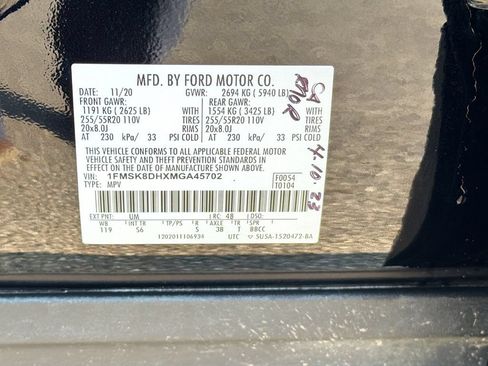Used 2021 Ford Explorer XLT w/ Equipment Group 202A AWD/4WD image 36