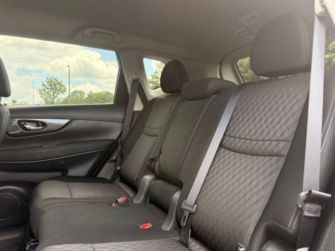 Used 2019 Nissan Rogue SV FWD image 29