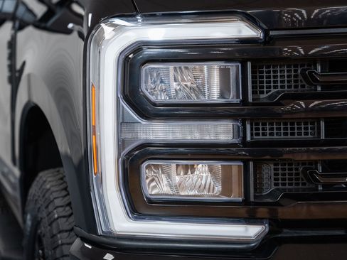 Certified 2024 Ford F250 Lariat w/ Lariat Ultimate Package image 13